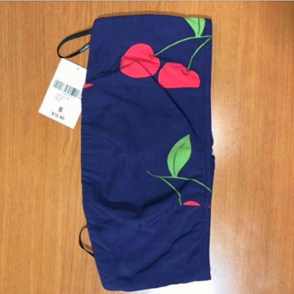 Cherry crop top